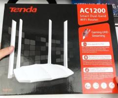 Router Wifi Chuẩn AC1200 Tenda AC5 V3 Trắng