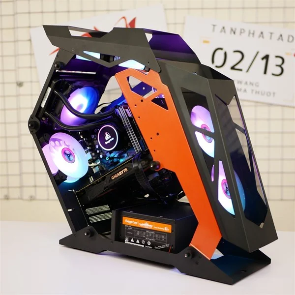 Ảnh tin BỘ MÁY PC GAMING KHỦNG H410, I3-10100F, RAM 16G, SSD M.2 128GB, VGA 1070 8GG, CASE ZEUS