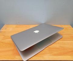 Macbook Air 2015 ( Cpu I5-5250u, Ram 8G, SSD 256GB)