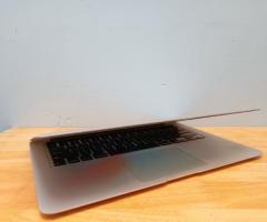 Macbook Air 2015 ( Cpu I5-5250u, Ram 8G, SSD 256GB)