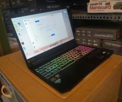 Laptop Acer Nitro Gaming AN515-45-R6EV R5 5600H/8GB/512GB SSD/GeForce GTX 1650 4GB