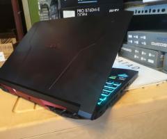 Laptop Acer Nitro Gaming AN515-45-R6EV R5 5600H/8GB/512GB SSD/GeForce GTX 1650 4GB