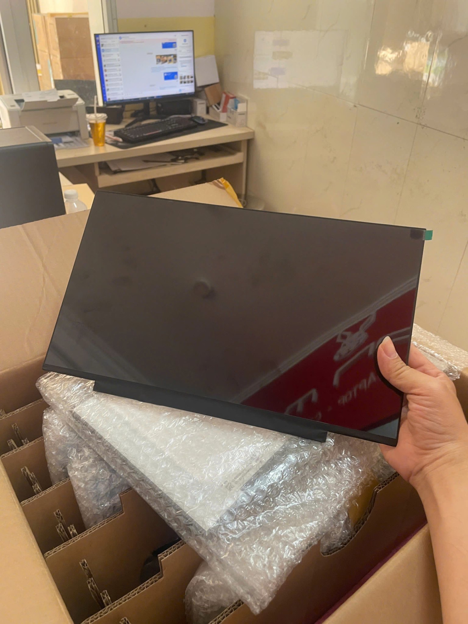 Ảnh tin Sẵn kho Màn LCD 14