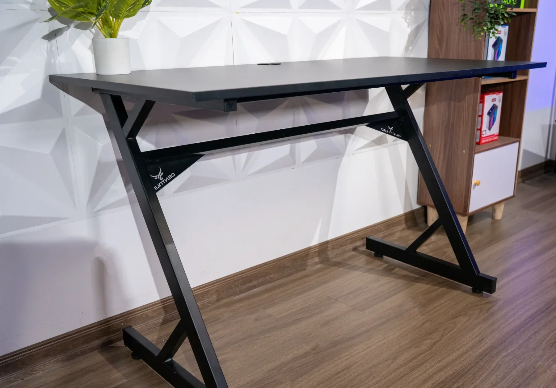 Ảnh tin Bàn Chữ Z gaming Centaur Trigger Desk