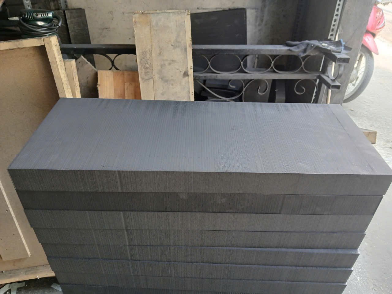 Ảnh tin Tấm Graphite – Giải pháp tối ưu cho lò quay xi măng