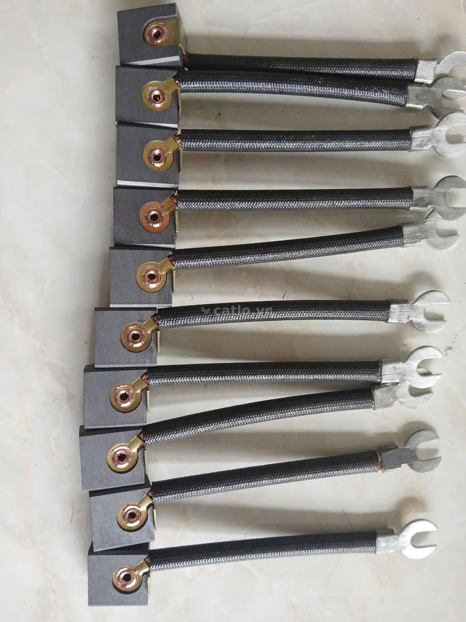 Chổi than máy phát điện, chổi than động cơ, chổi than cầu trục – ảnh 1