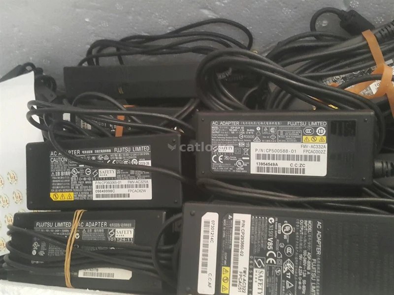 CỤC SẠC FUJITSU ZIN – ảnh 1