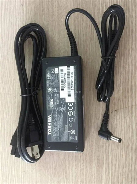 CỤC SẠC LAPTOP TOSHIBA ZIN – ảnh 1
